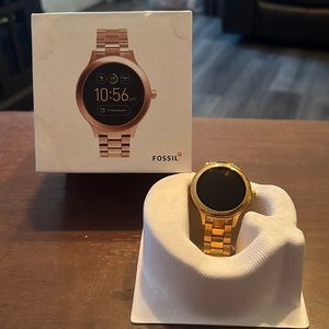 Fossil Q